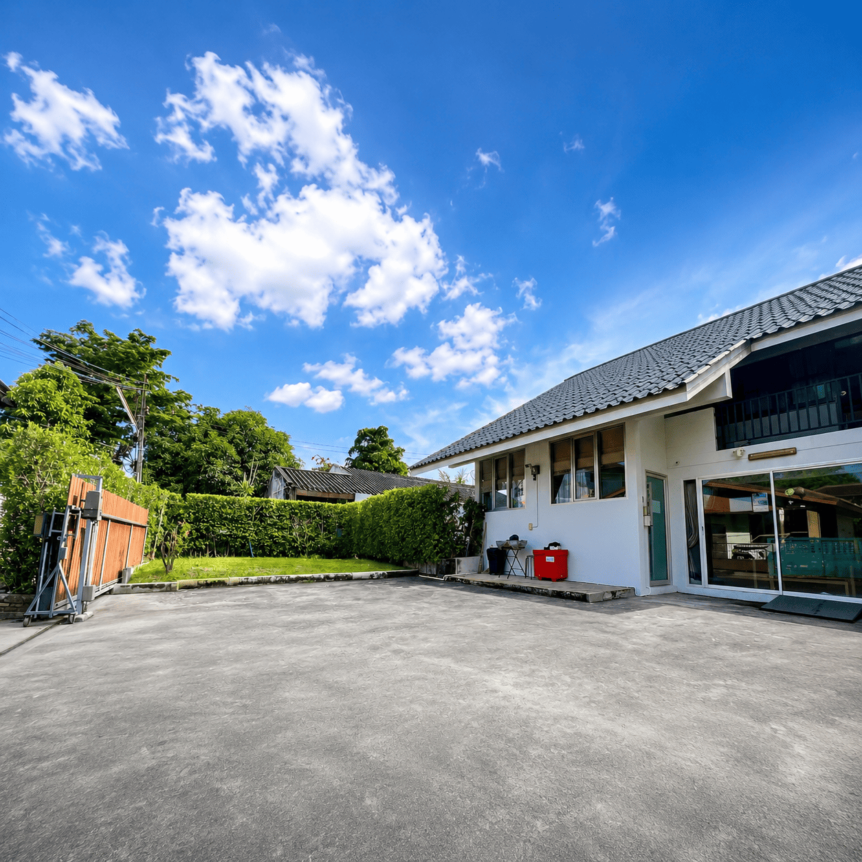 Villa Garden & Outdoor Area